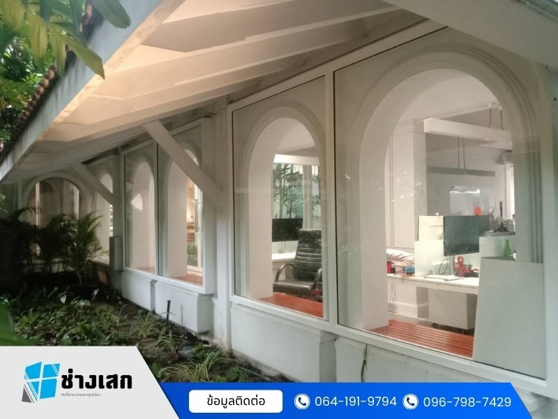 กั้นห้องกระจก